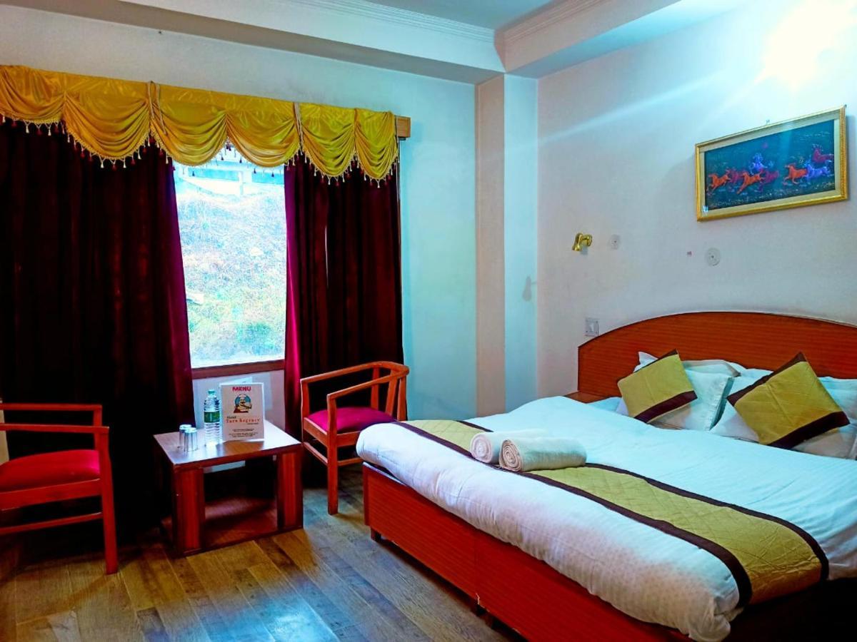 "Tara Homes" With Open Rooftop Terrace Shimla Luaran gambar