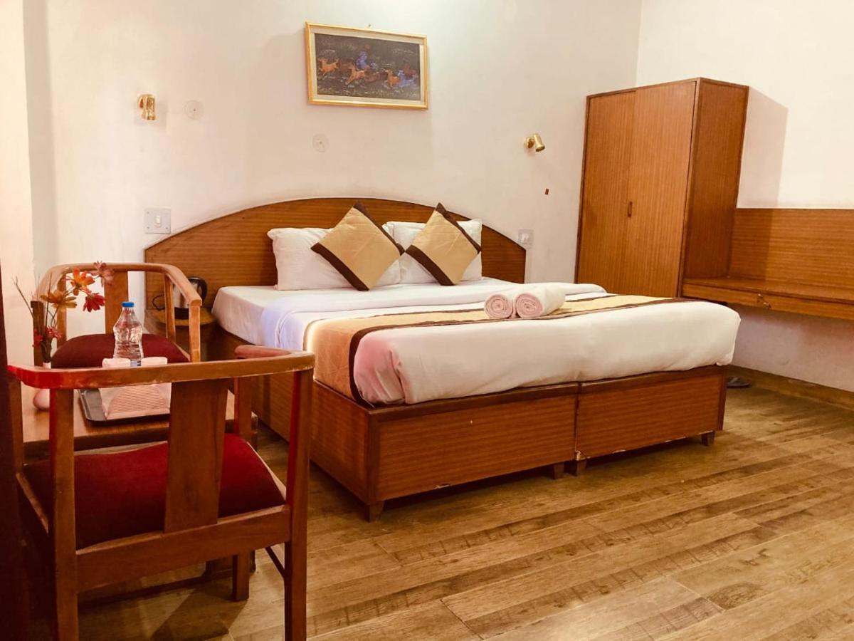 "Tara Homes" With Open Rooftop Terrace Shimla Luaran gambar